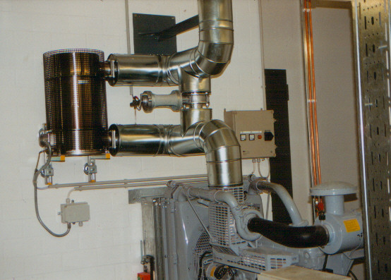 150 KVA Notstromaggregat im Kellerraum